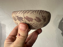 Load image into Gallery viewer, Hohokam Bird Bowl (1100-1300AD)